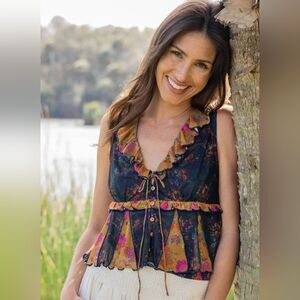 NWT NATURAL LIFE ♥️ Sierra Sleeveless Mesh Top - Navy Mustard Floral